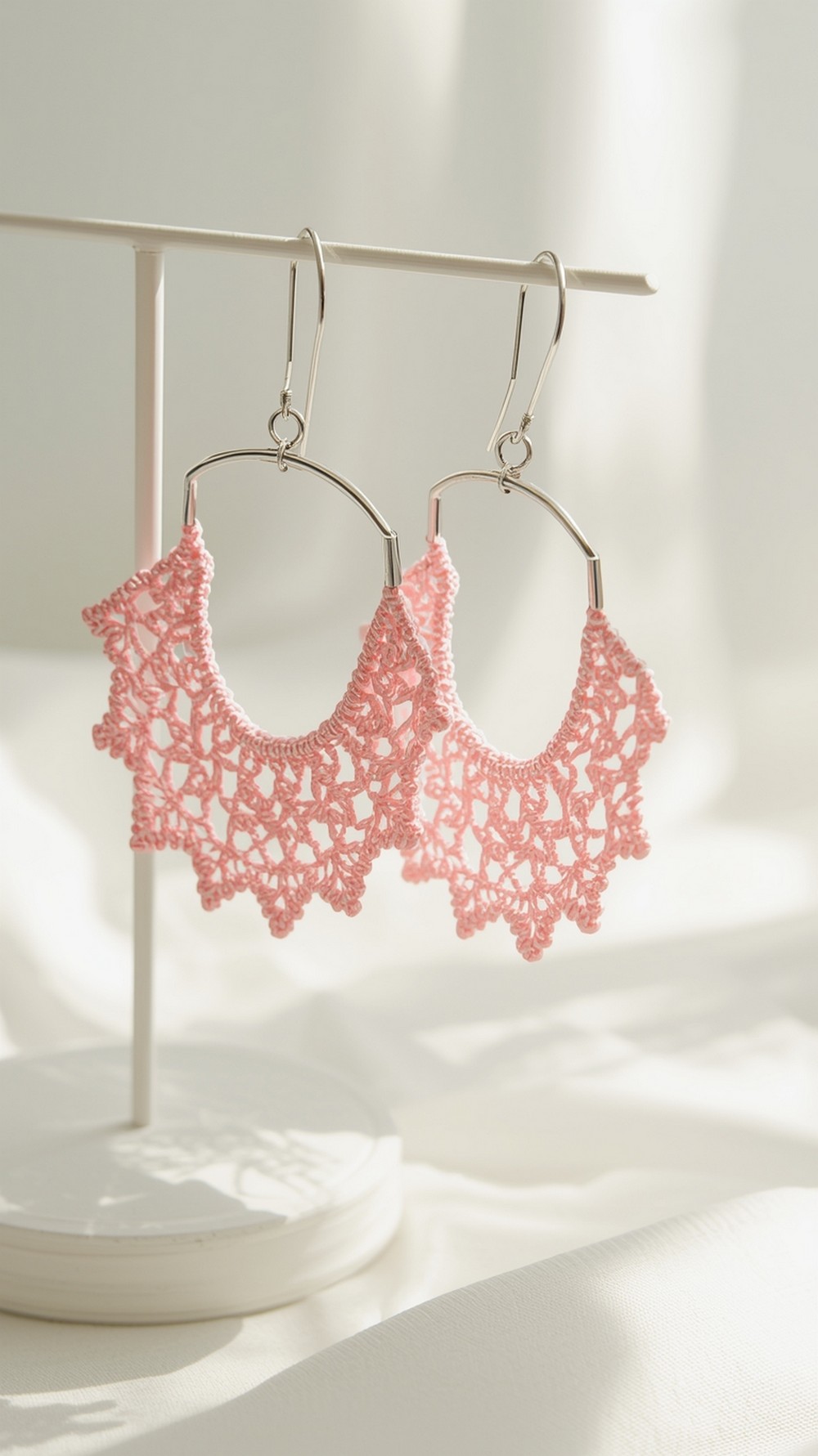Lacy Hoop Lace